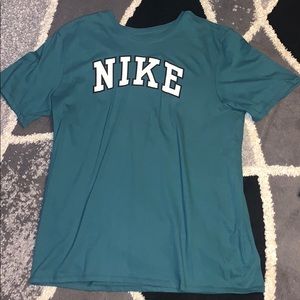 Nike T-shirt Green